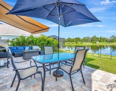 2942 Rock Sound Street - Photo Thumbnail 32