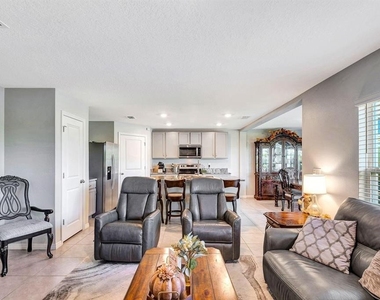 2942 Rock Sound Street - Photo Thumbnail 11