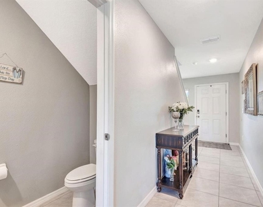 2942 Rock Sound Street - Photo Thumbnail 7