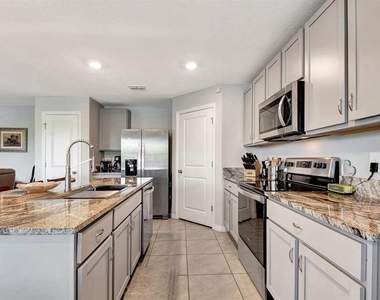 2942 Rock Sound Street - Photo Thumbnail 17