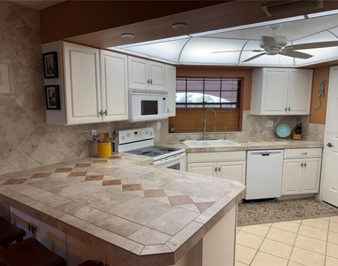 23465 Harborview Road - Photo Thumbnail 5