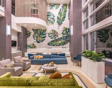413 E Pine Street - Photo Thumbnail 1