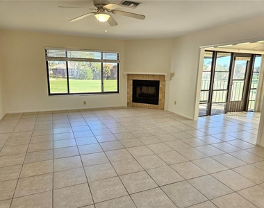 812 Capri Isles Boulevard - Photo Thumbnail 4