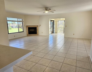 812 Capri Isles Boulevard - Photo Thumbnail 3
