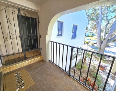 812 Capri Isles Boulevard - Photo Thumbnail 2