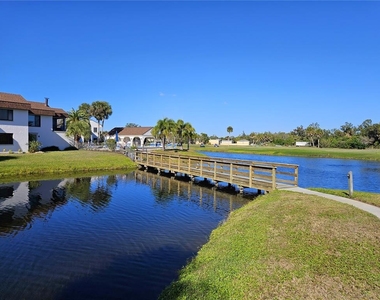 812 Capri Isles Boulevard - Photo Thumbnail 29