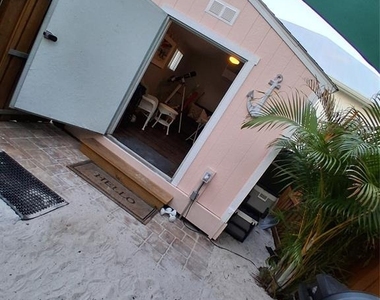 216 Berry Street - Photo Thumbnail 62