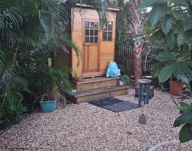 216 Berry Street - Photo Thumbnail 56