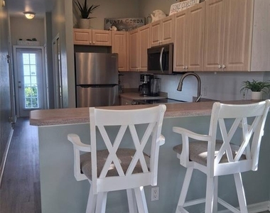 216 Berry Street - Photo Thumbnail 30