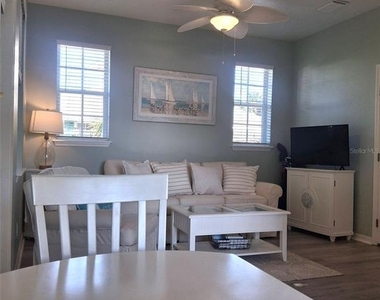 216 Berry Street - Photo Thumbnail 33