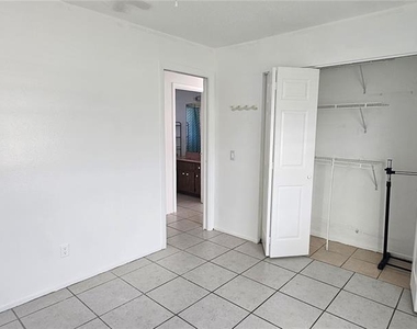 12048 Henley Avenue - Photo Thumbnail 6