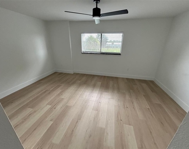 3700 Beneva Road - Photo Thumbnail 8