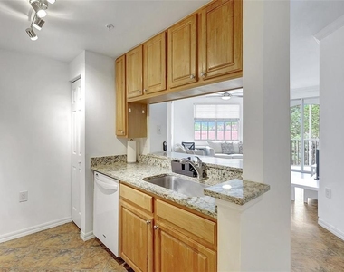 5500 Bentgrass Drive - Photo Thumbnail 5