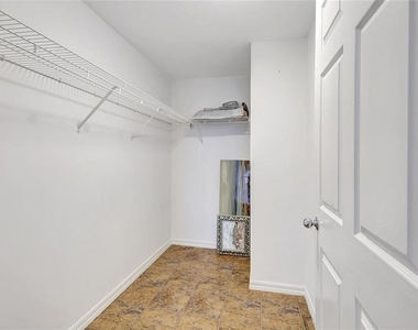 5500 Bentgrass Drive - Photo Thumbnail 16