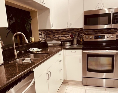 9620 Club South Circle - Photo Thumbnail 1