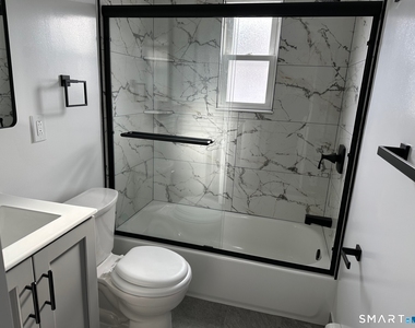 713 Main Street - Photo Thumbnail 4