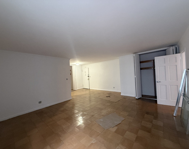 245 East 63rd Street - Photo Thumbnail 1