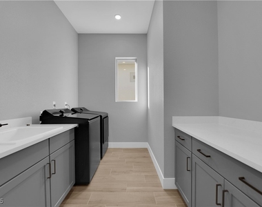 10648 Stone Ledge Avenue - Photo Thumbnail 37