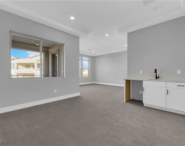 10648 Stone Ledge Avenue - Photo Thumbnail 45