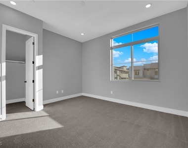 10648 Stone Ledge Avenue - Photo Thumbnail 56