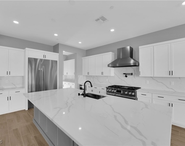 10648 Stone Ledge Avenue - Photo Thumbnail 13