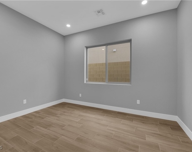 10648 Stone Ledge Avenue - Photo Thumbnail 29