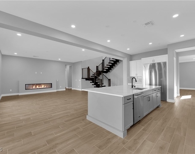 10648 Stone Ledge Avenue - Photo Thumbnail 10
