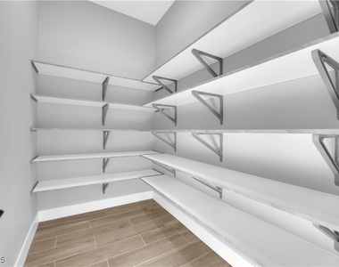 10648 Stone Ledge Avenue - Photo Thumbnail 19