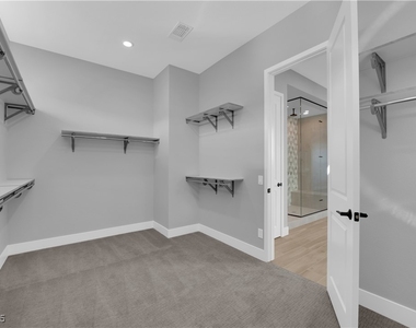 10648 Stone Ledge Avenue - Photo Thumbnail 54