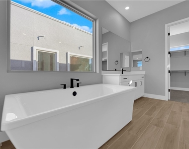 10648 Stone Ledge Avenue - Photo Thumbnail 52