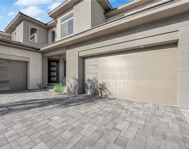 10648 Stone Ledge Avenue - Photo Thumbnail 2