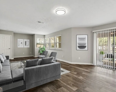 7600 Roswell Road - Photo Thumbnail 4