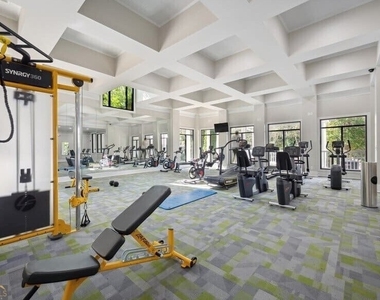 7600 Roswell Road - Photo Thumbnail 17