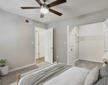 7600 Roswell Road - Photo Thumbnail 9