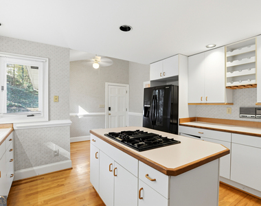 3959 Randall Mill Road Nw - Photo Thumbnail 5