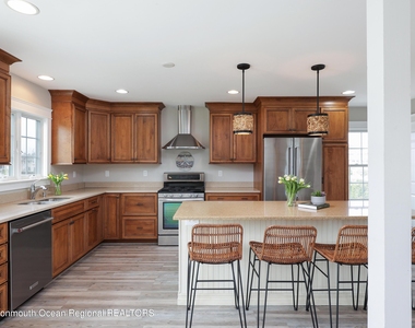 912 Ocean Avenue - Photo Thumbnail 5