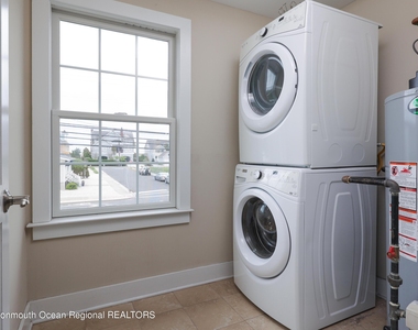 912 Ocean Avenue - Photo Thumbnail 15