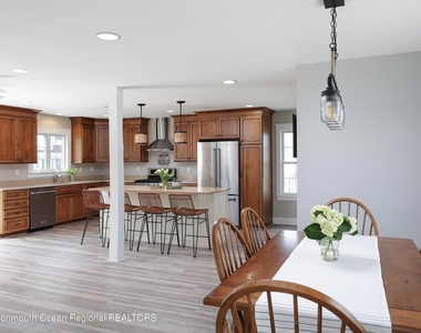 912 Ocean Avenue - Photo Thumbnail 4