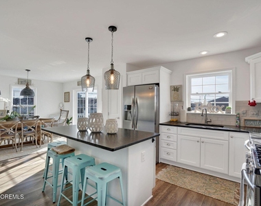 304 6th Avenue - Photo Thumbnail 5