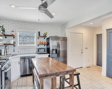 903 Ocean Avenue - Photo Thumbnail 4