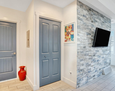 903 Ocean Avenue - Photo Thumbnail 8
