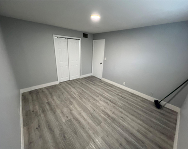 6840 Pembroke Road - Photo Thumbnail 1