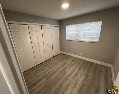 6840 Pembroke Road - Photo Thumbnail 4