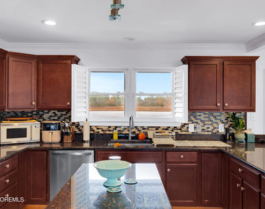 296 Alabama Avenue - Photo Thumbnail 24