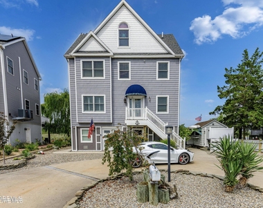 296 Alabama Avenue - Photo Thumbnail 4