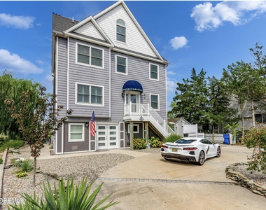 296 Alabama Avenue - Photo Thumbnail 3