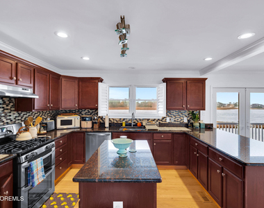 296 Alabama Avenue - Photo Thumbnail 22
