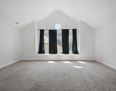 3010 Barefoot Lane - Photo Thumbnail 33