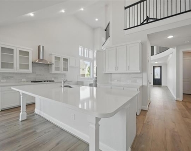 3010 Barefoot Lane - Photo Thumbnail 18