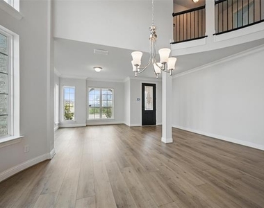 3010 Barefoot Lane - Photo Thumbnail 8